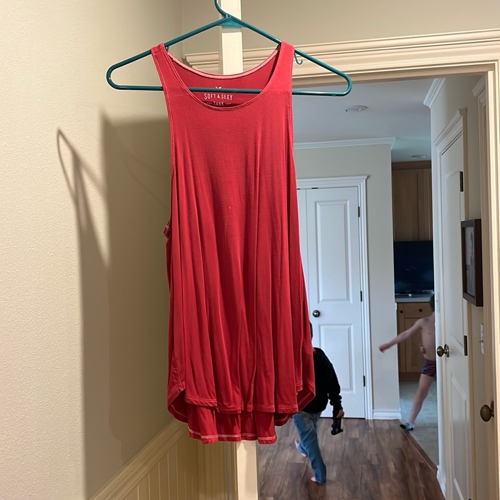Used good condition American eagle tank brick red